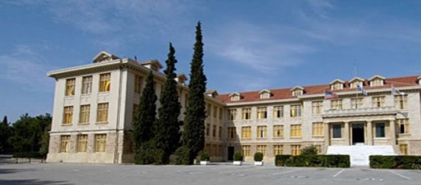 Λονδίνο: Αρνητικοί στον κορωνοϊό οι δυο μαθητές του Κολλεγίου Αθηνών